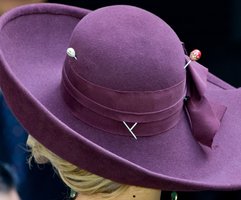 Hoedenspelden en Hoedenbroches