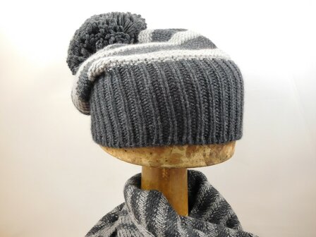 bedacht wool cashmere beanie pompom anthracite