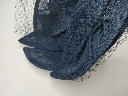 seeberger haarversiering leaves sinamay voile ink blue
