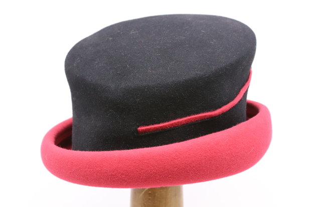 Whiteley Occasion Hat Stripe Black/Cranberry