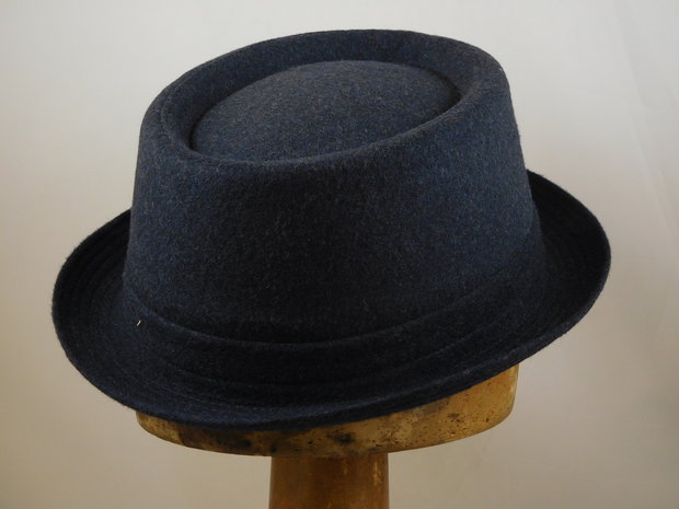 Jos van Dijck Pork Pie wol tweed blauw