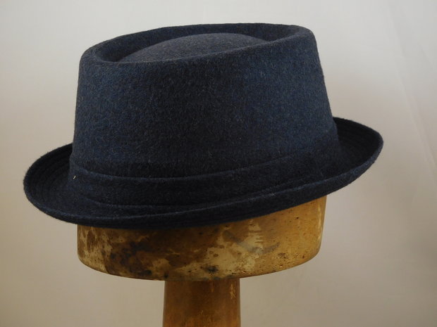 Jos van Dijck Pork Pie wol tweed blauw