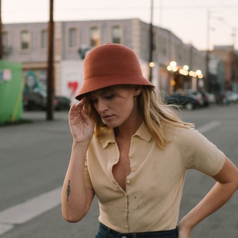 brixton essex bucket hat rust