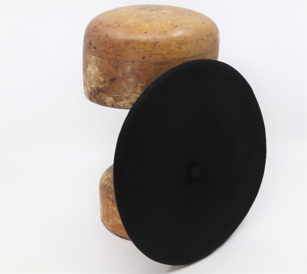 elosegui alpino baret merino wolvilt nero zwart