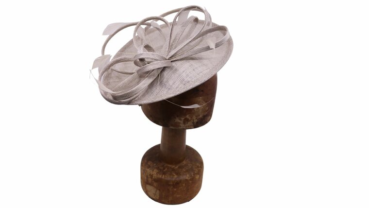 maddox occasion oval disc loops sinamay almond