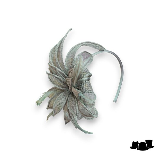 seeberger haarversiering diadeem becky sinamay en veren pine green