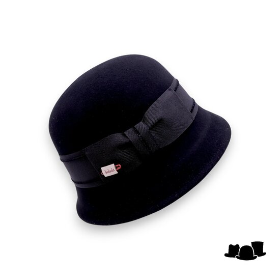 bedacht pot hoed lint met strik damrod zwart