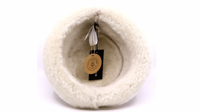 seeberger cloche lammy camel off white