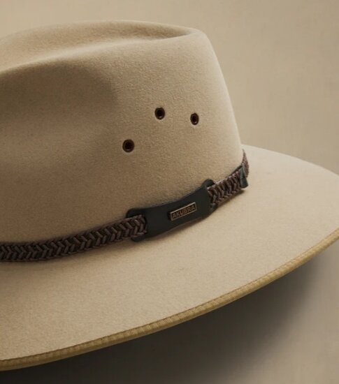 akubra tablelands sand