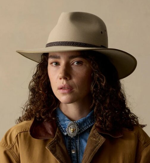 akubra tablelands sand