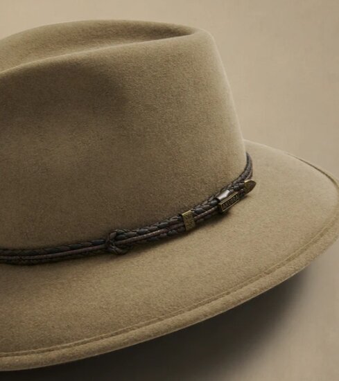 akubra traveller bran