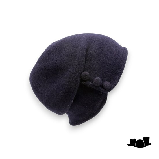 seeberger cloche muts softvilt boiled wool knoopjes black