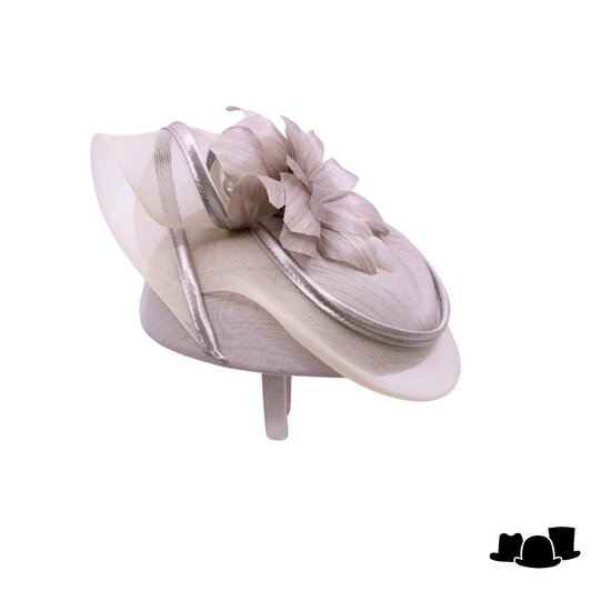 maddox fascinator 179 dopje  sinamay buntal crine almond