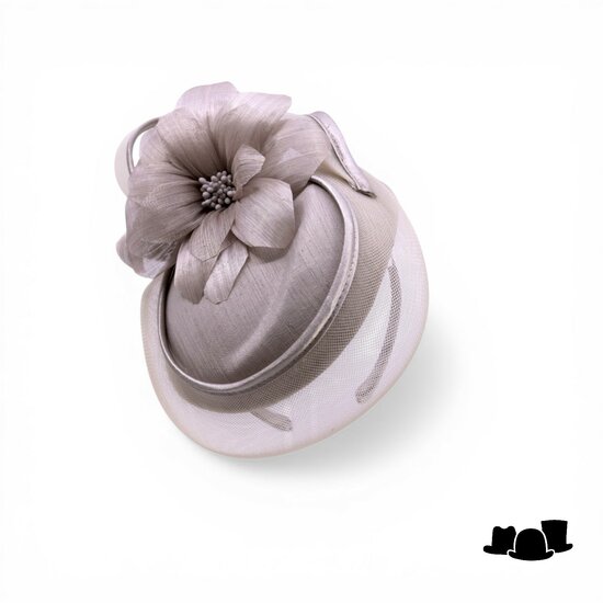 maddox fascinator 179 dopje  sinamay buntal crine almond