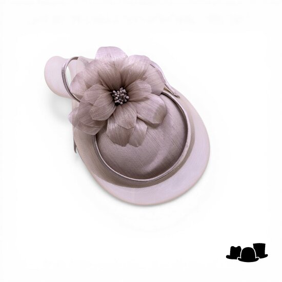 maddox fascinator 179 dopje  sinamay buntal crine almond