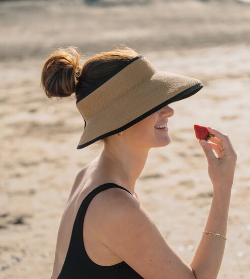 bronte zonneklep butterfly cellulose camel en zwart