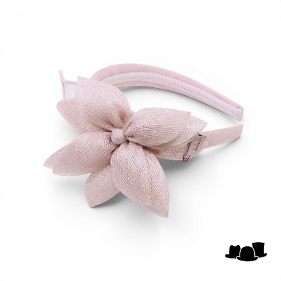 bedacht fascinator leeds bloem sinamay perzik roze