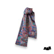 satijnen sjaal boho chic stijl blauw rood