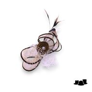 eigen atelier bespoke haarversiering desert rose brown and beige