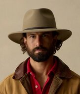 akubra traveller bran