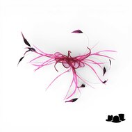 eigen atelier bespoke haarversiering veren hot pink
