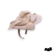 maddox fascinator 179 dopje  sinamay buntal crine champagne