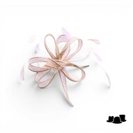 eigen atelier bespoke haarversiering ronda sinamay veren naturel