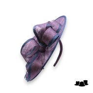 bedacht fascinator bristol matelot strik sinamay paars blauw