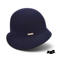 seeberger cloche woolfelt marine blue