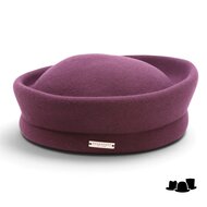 seeberger pillbox wolvilt burgundy