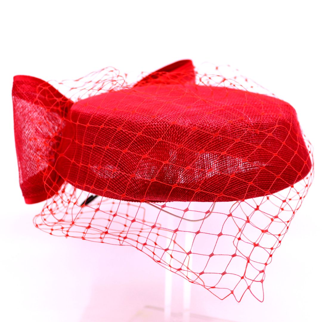  maddox dopje 075 sinamay met voile tulip rood