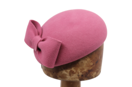 Jos van Dijck Fascinator Dopje Wolvilt Strik Mauve