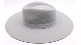 sweet shade by signes fedora gaudi plana wolvilt lichtgrijs