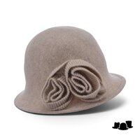 seeberger cloche wool knitted flower sand